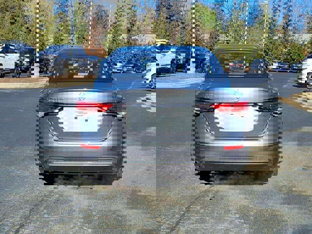 Used 2025 Nissan Sentra S image 24