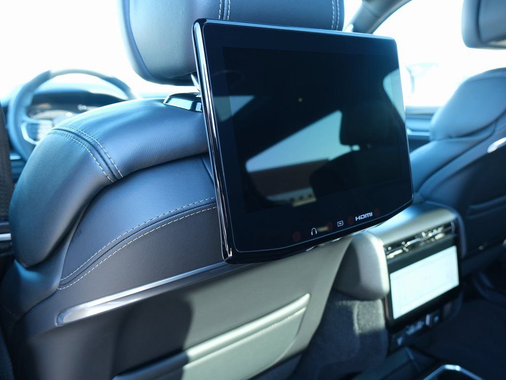 New 2026 Jeep Grand Wagoneer Summit w/ Rear Seat Video Group I image 33