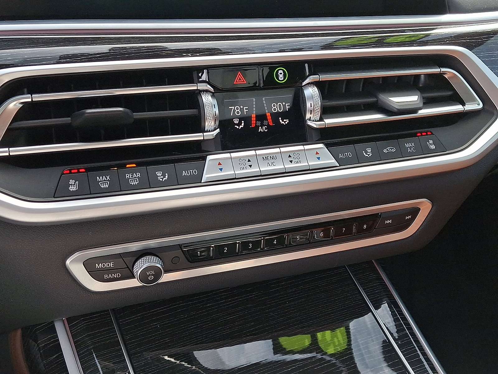 Used 2022 BMW X7 M50i image 16