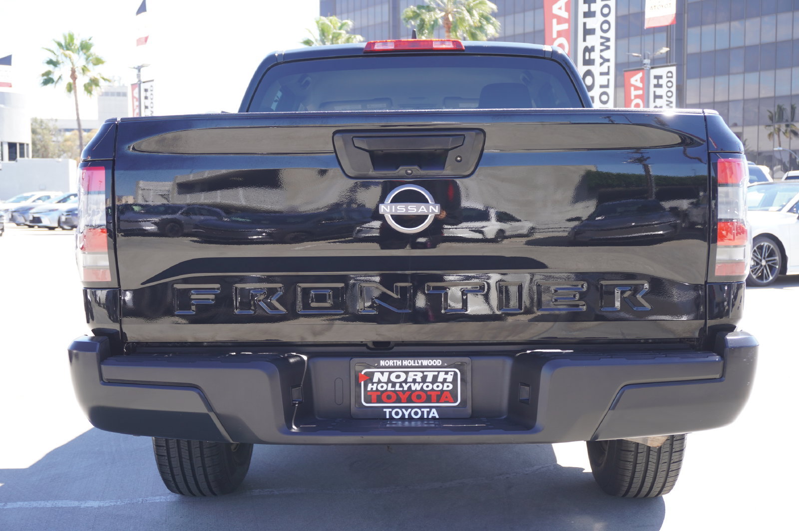 Used 2022 Nissan Frontier S RWD image 6