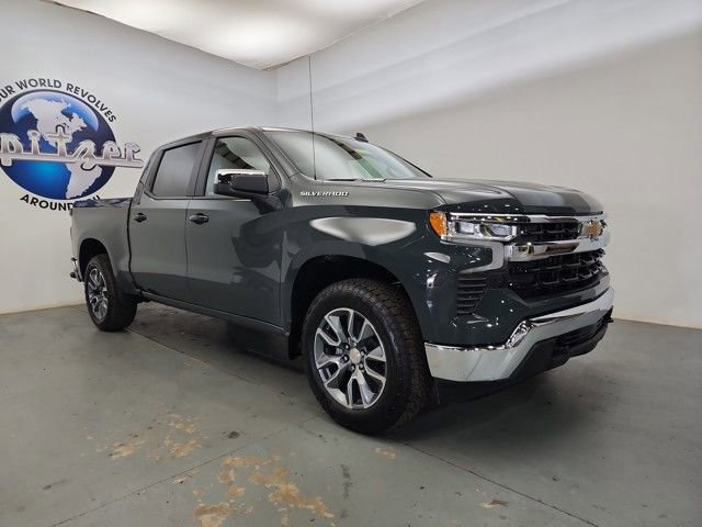 New 2026 Chevrolet Silverado 1500 LT image 3