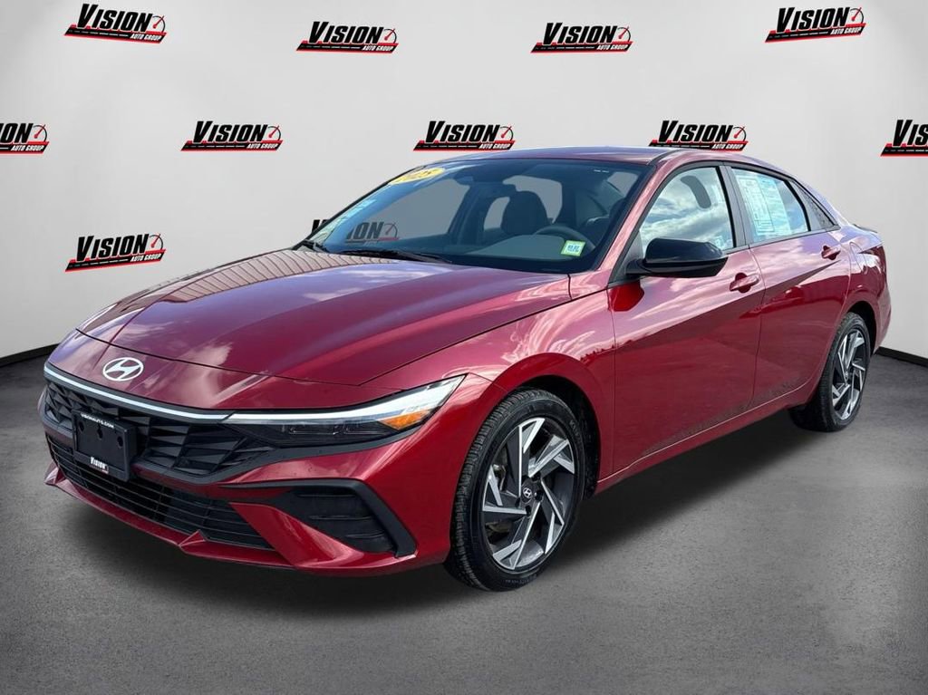 Certified 2025 Hyundai Elantra Sport FWD image 1