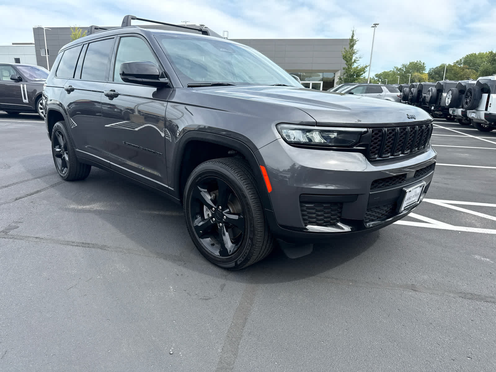 Used 2024 Jeep Grand Cherokee L Altitude AWD/4WD image 6
