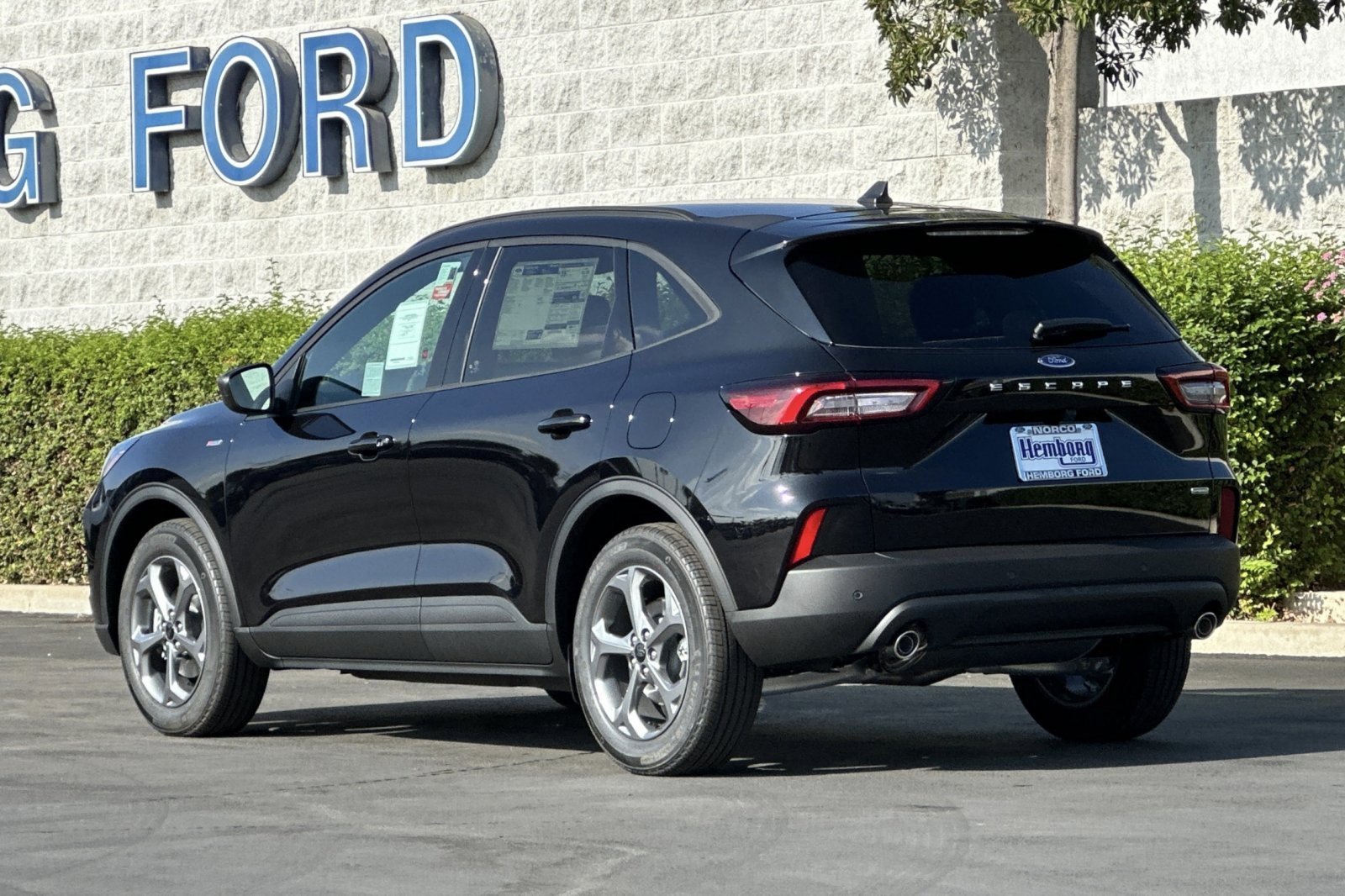 New 2025 Ford Escape ST-Line w/ Equipment Group 301A image 6