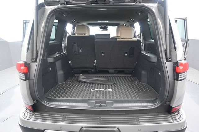 Used 2024 Lexus GX 550 AWD/4WD image 16