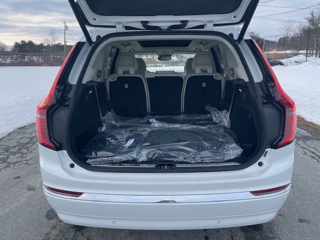 New 2026 Volvo XC90 B6 Ultra w/ Protection Package AWD/4WD image 7