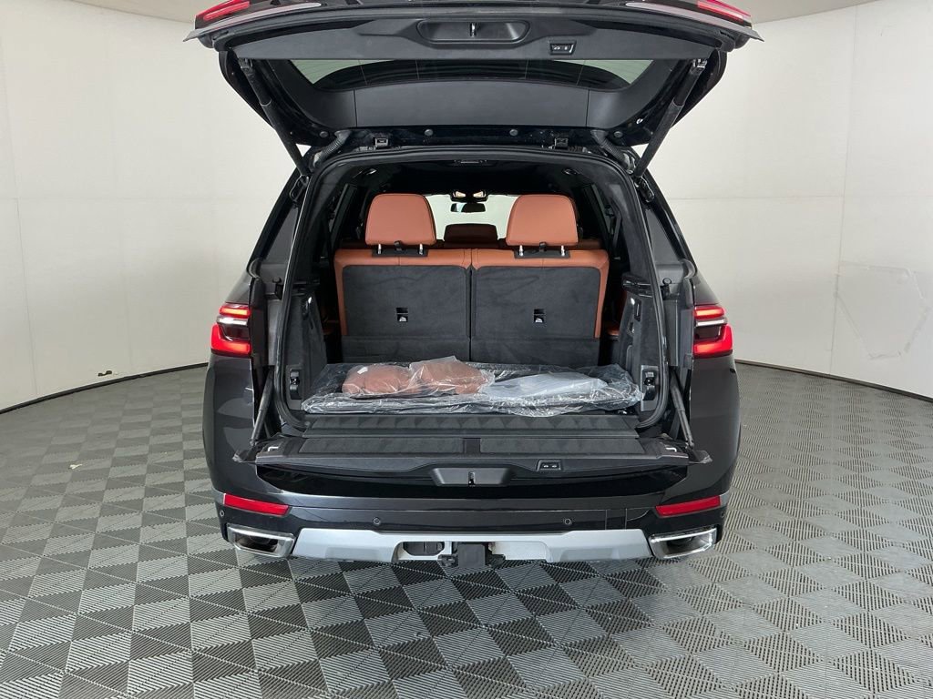 Certified 2025 BMW X7 xDrive40i AWD/4WD image 31