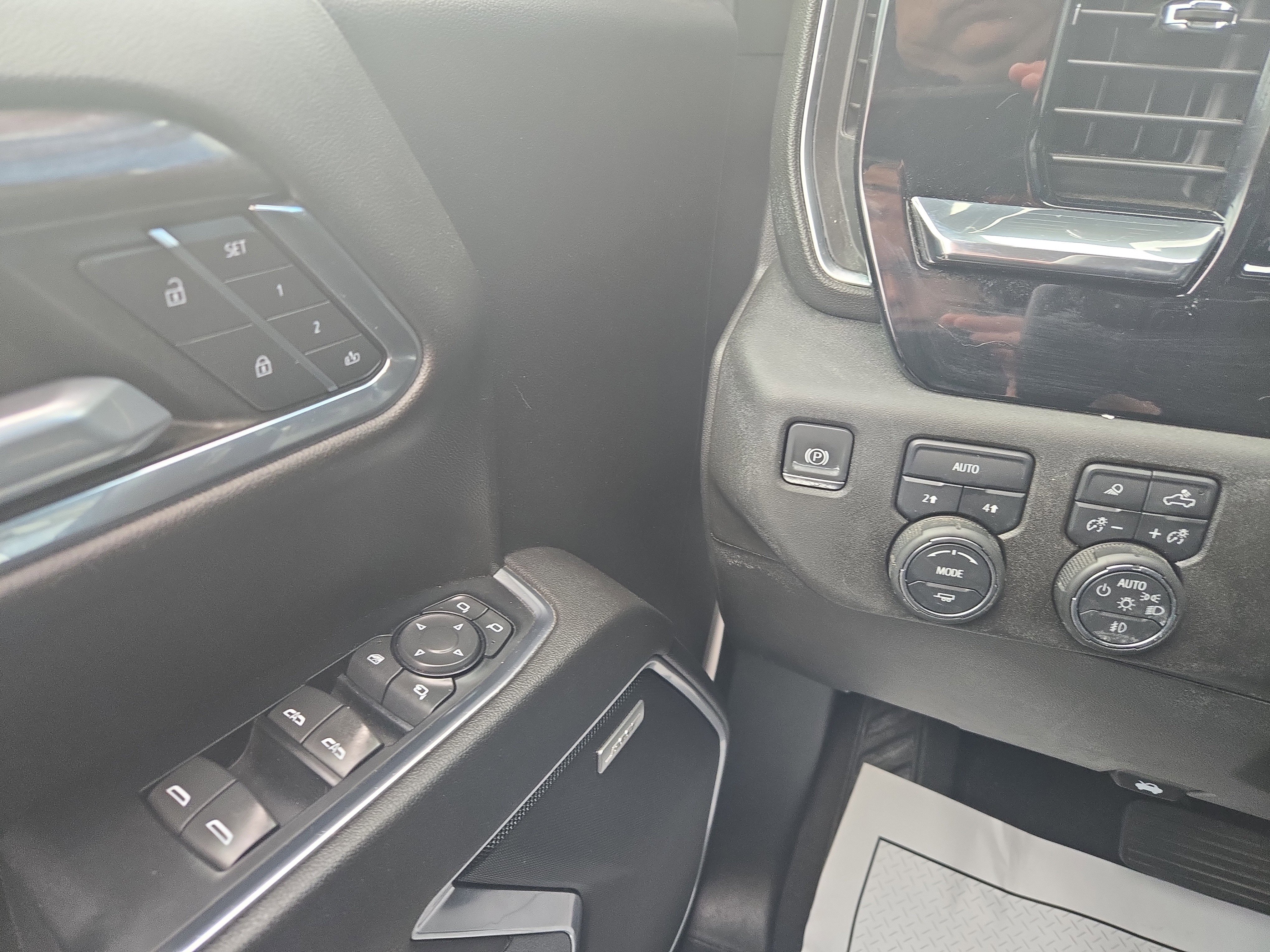 Used 2023 Chevrolet Silverado 1500 LTZ w/ LTZ Convenience Package II image 16