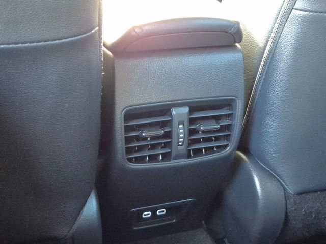 Used 2024 Toyota Corolla Cross XLE image 16