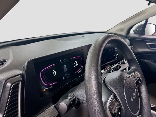 Certified 2024 Kia Sportage LX image 9