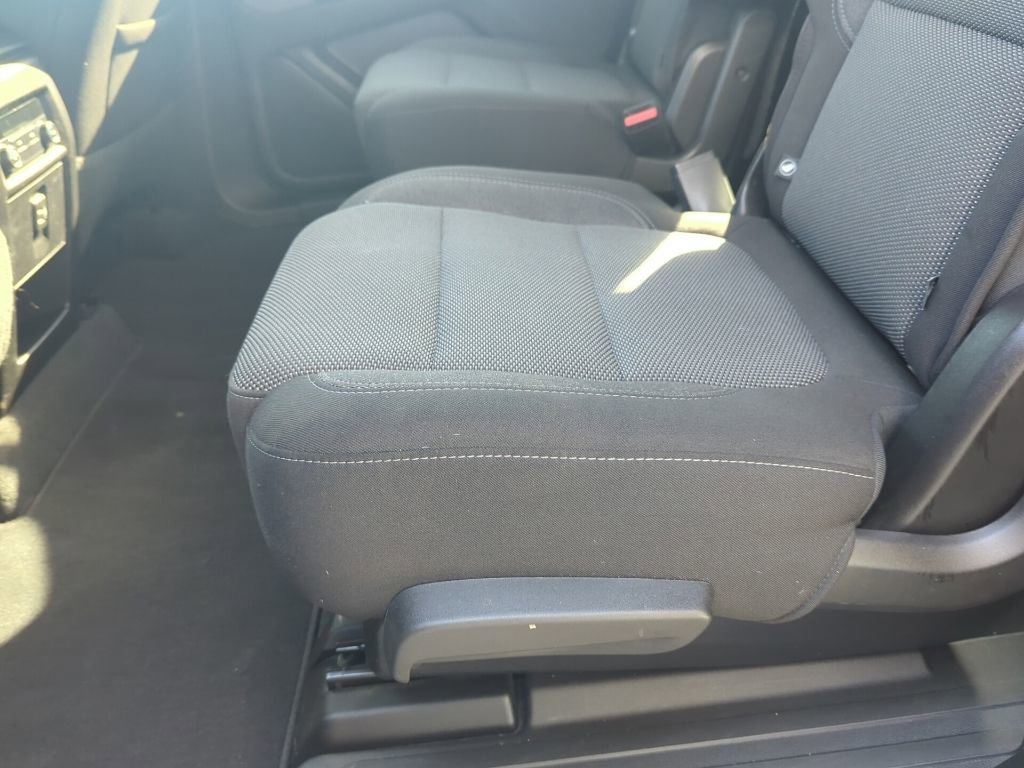 Used 2022 Chevrolet Traverse LT FWD image 20