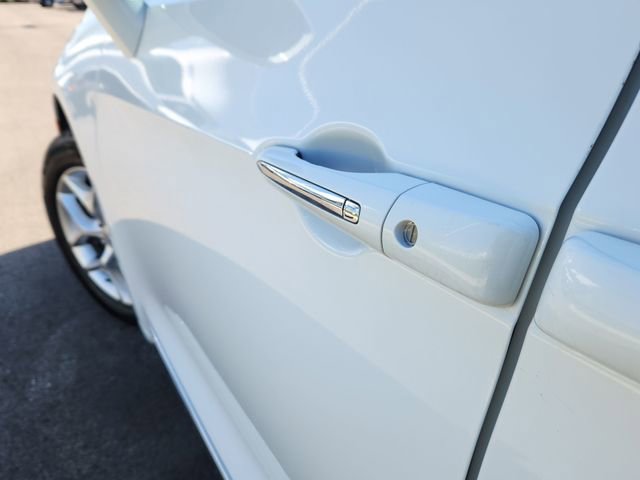 Used 2020 Chrysler Pacifica Limited image 19