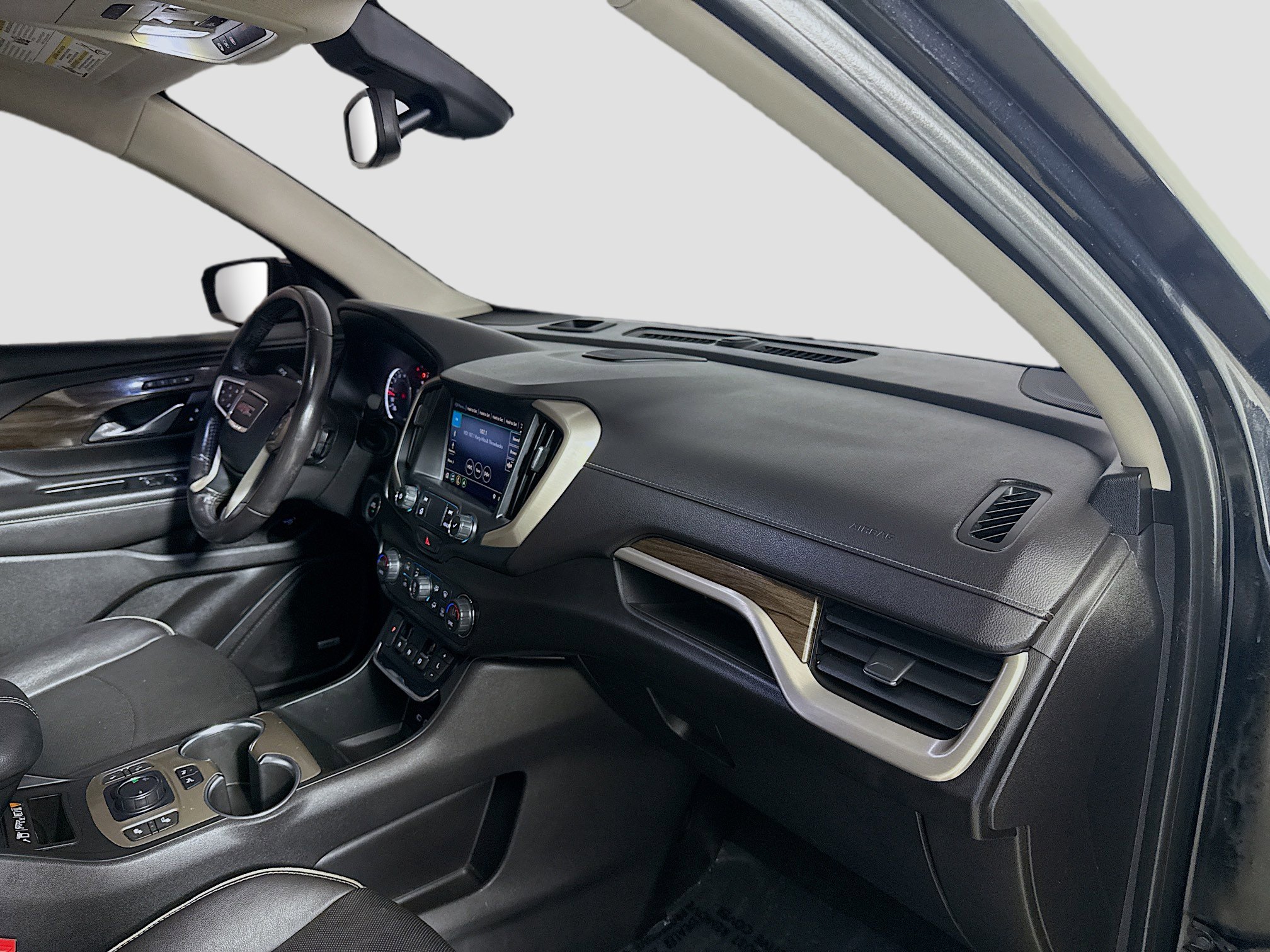 Used 2019 GMC Terrain Denali w/ Advanced Safety Package image 30