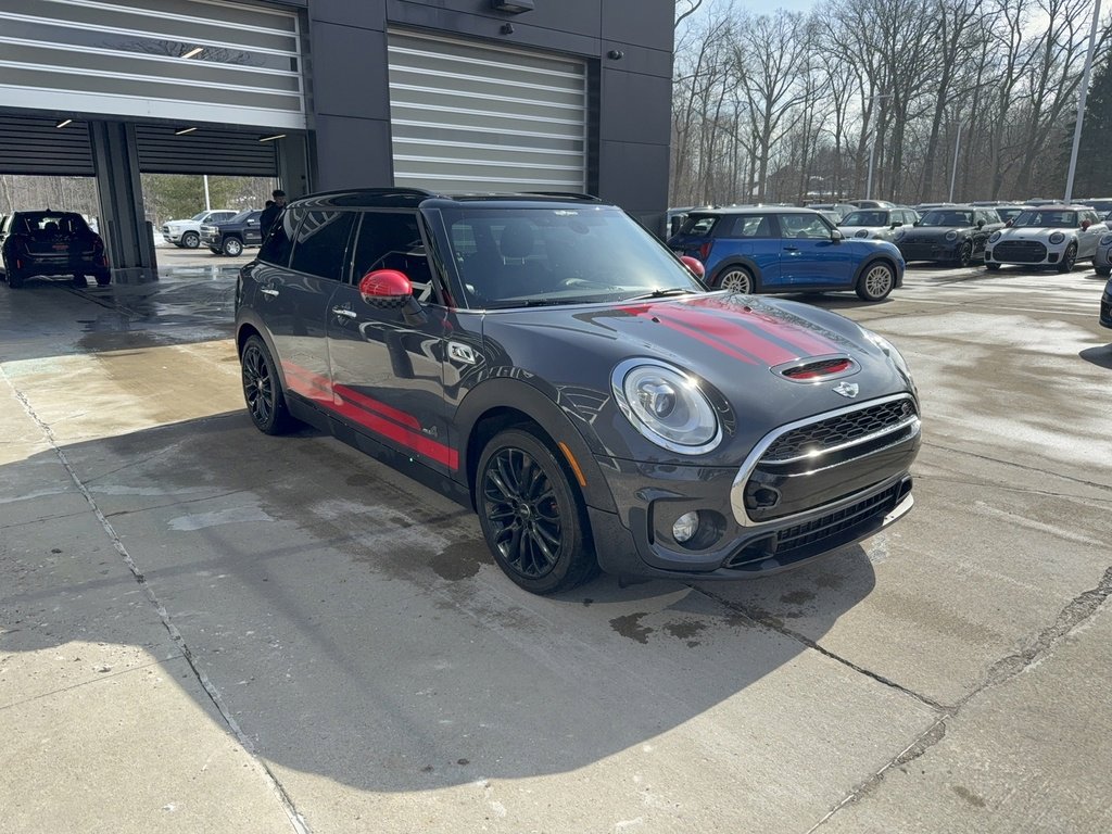 Used 2017 MINI Cooper Clubman S image 2