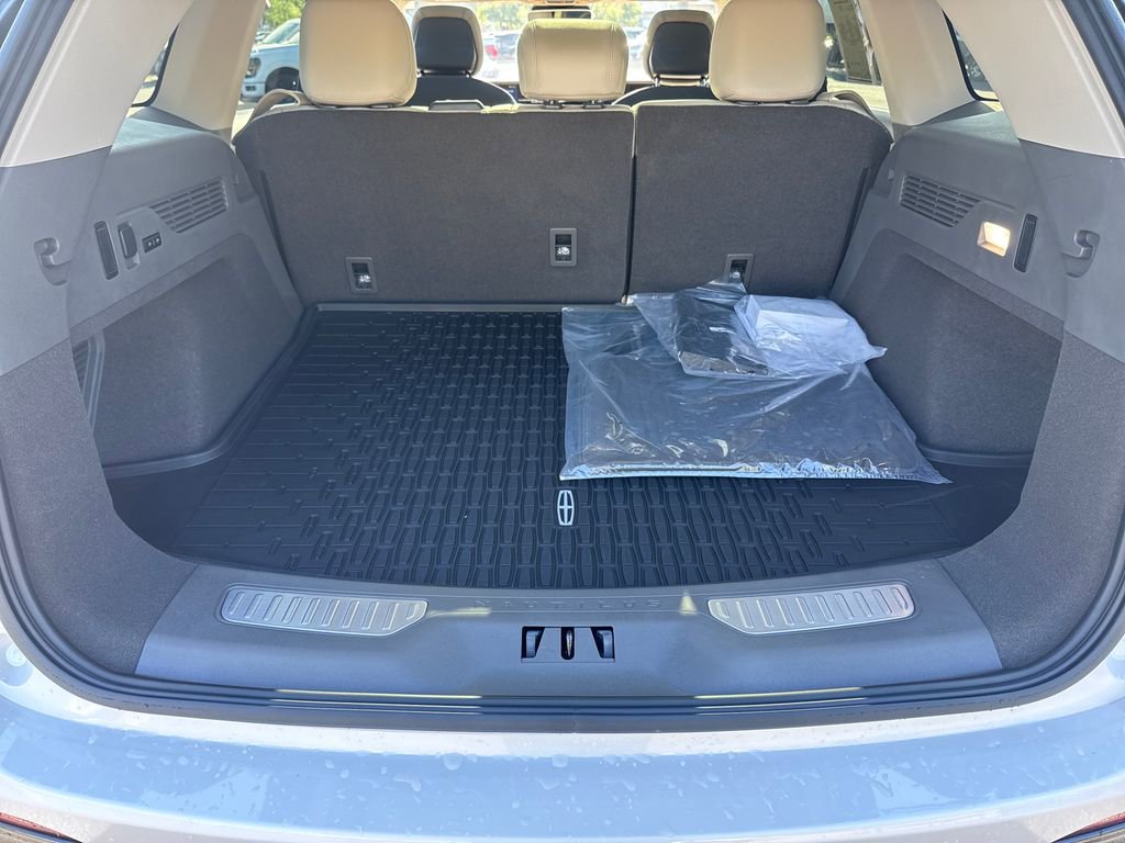 Used 2025 Lincoln Nautilus Reserve AWD/4WD image 27