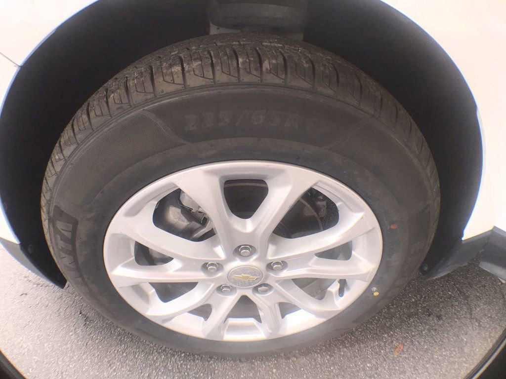 Used 2021 Chevrolet Equinox LS image 10