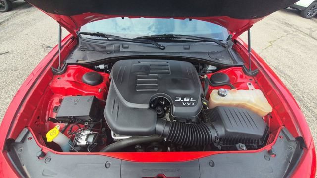 Used 2022 Dodge Charger SXT RWD image 8