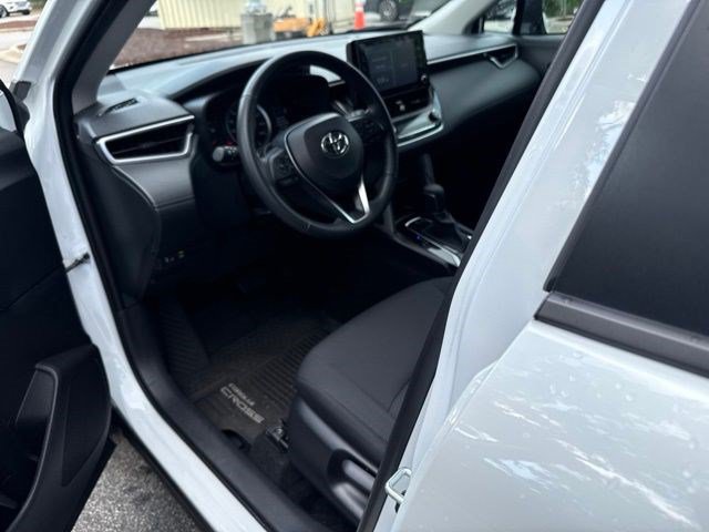 Used 2022 Toyota Corolla Cross LE FWD image 16