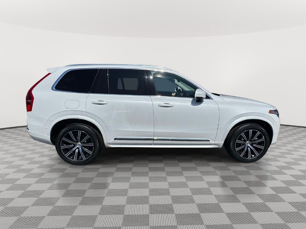Certified 2024 Volvo XC90 B6 Plus AWD/4WD image 3