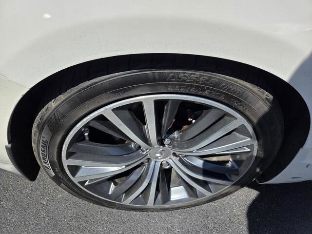 Used 2018 INFINITI Q60 3.0t Luxe w/ Sensory Package 3.0T Luxe RWD image 2