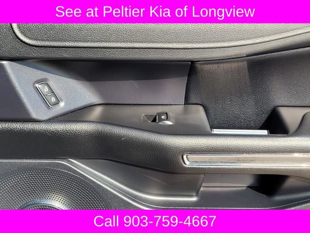 Used 2021 Ford Expedition XLT RWD image 12