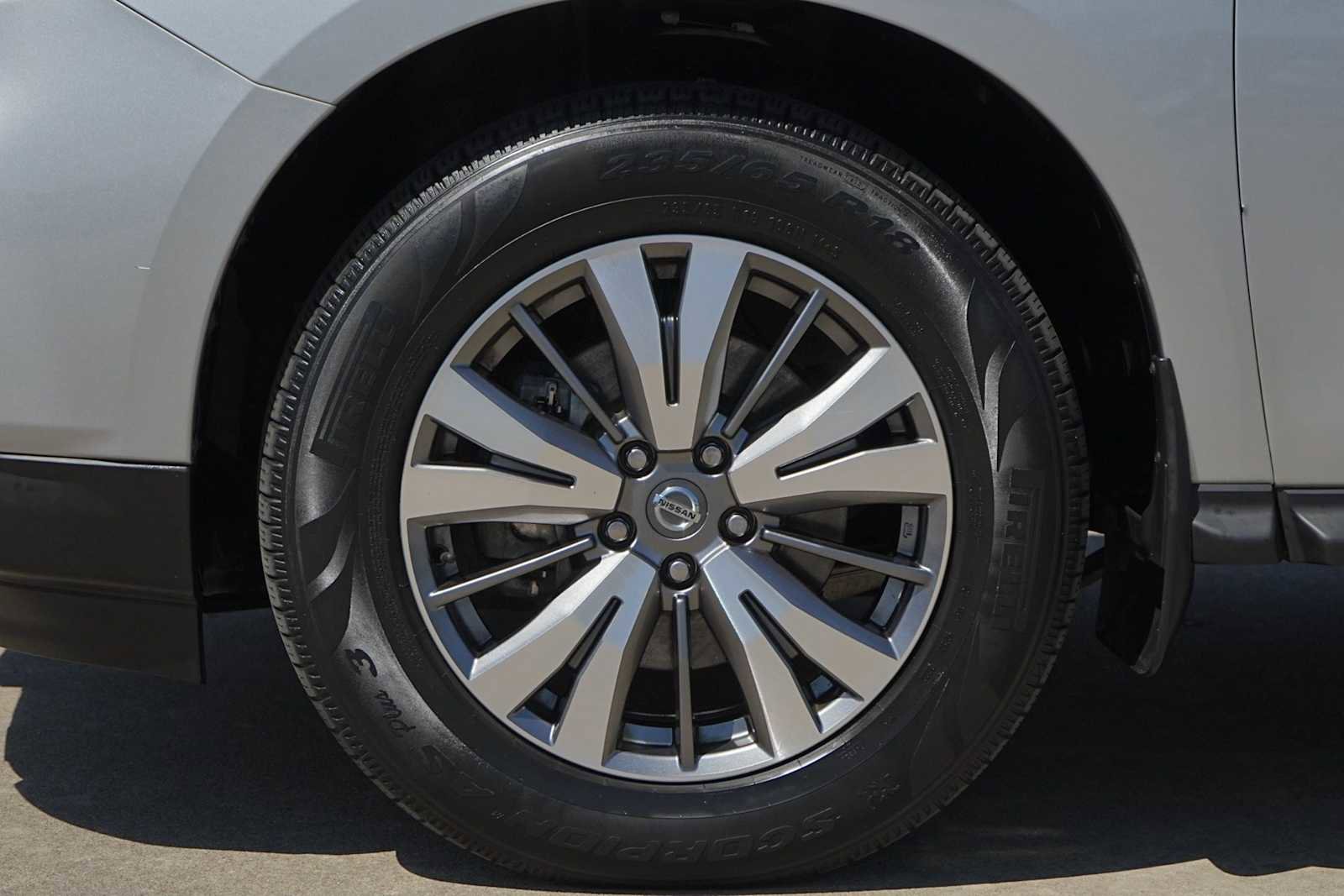 Used 2019 Nissan Pathfinder SL image 7