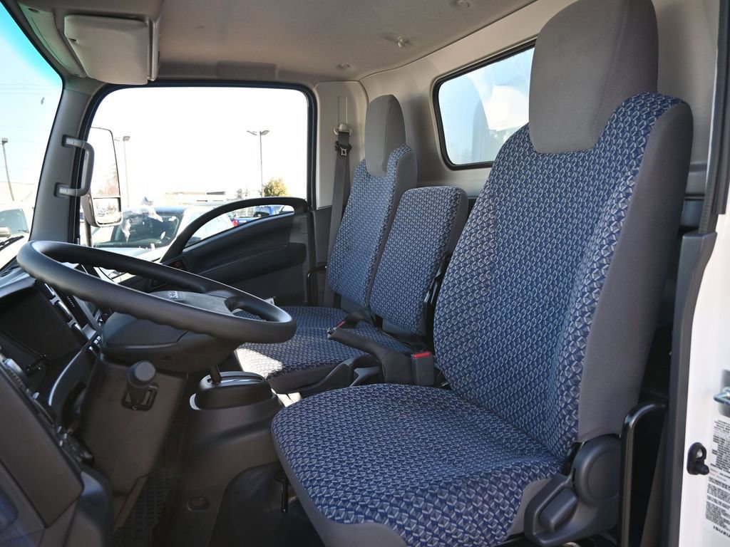 Used 2024 Isuzu NPR image 23