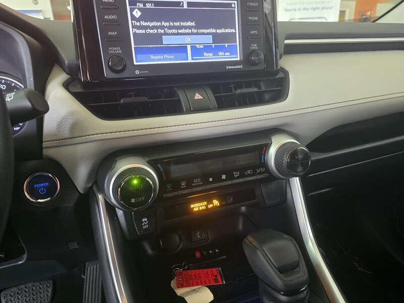 Used 2020 Toyota RAV4 XLE w/ Convenience Package AWD/4WD image 28