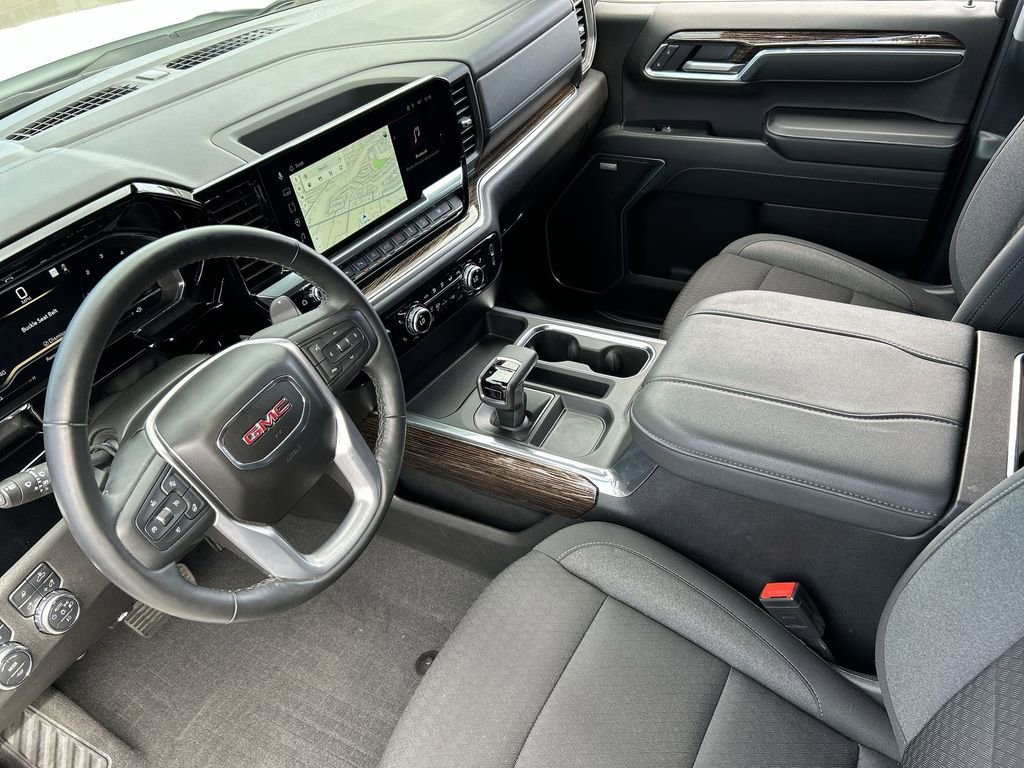 Used 2025 GMC Sierra 1500 Elevation image 10