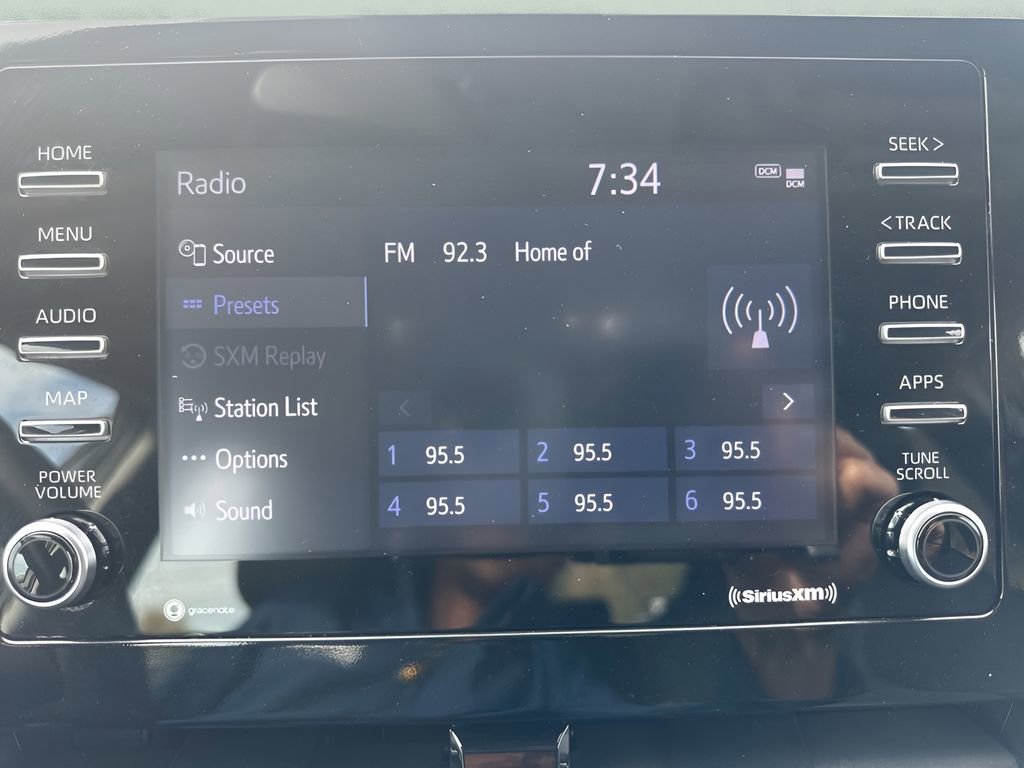 Used 2024 Toyota Camry SE image 17