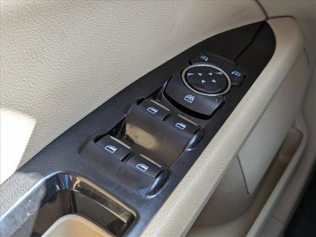 Used 2015 Ford Fusion SE w/ Equipment Group 202A image 11