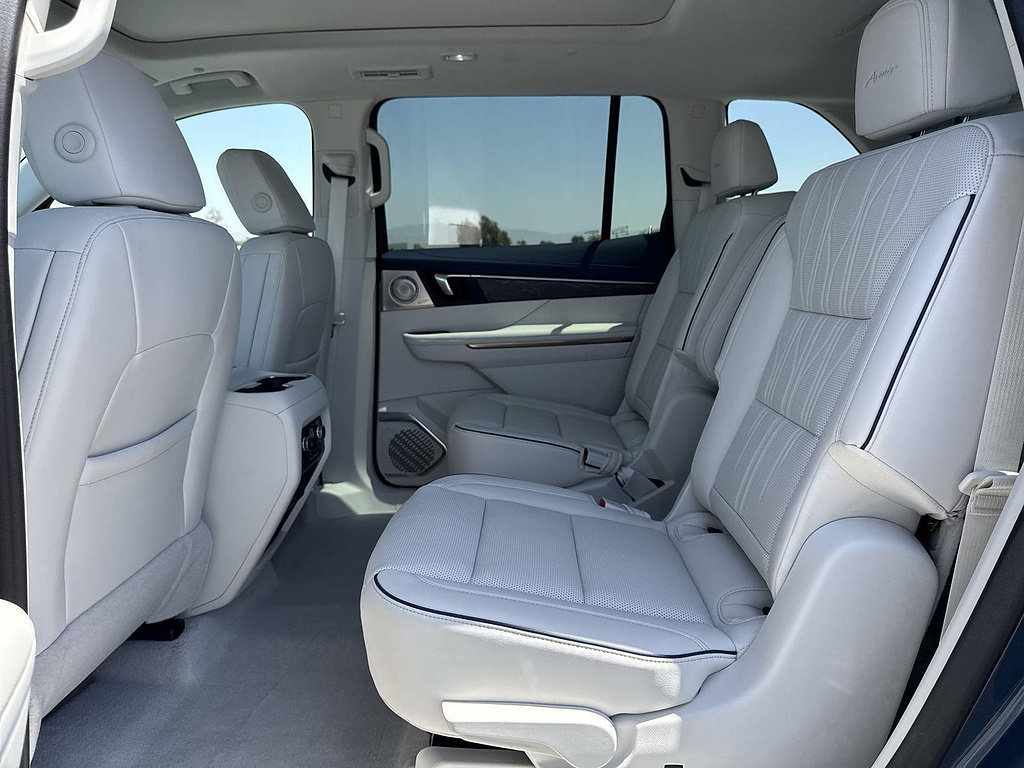 New 2026 Buick Enclave Avenir w/ Super Cruise Package AWD/4WD image 25