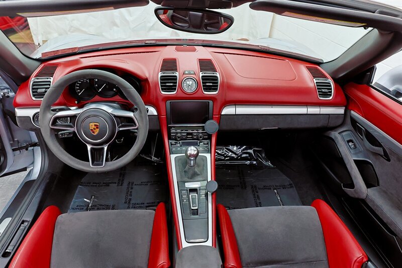 Used 2016 Porsche Boxster Spyder RWD image 86