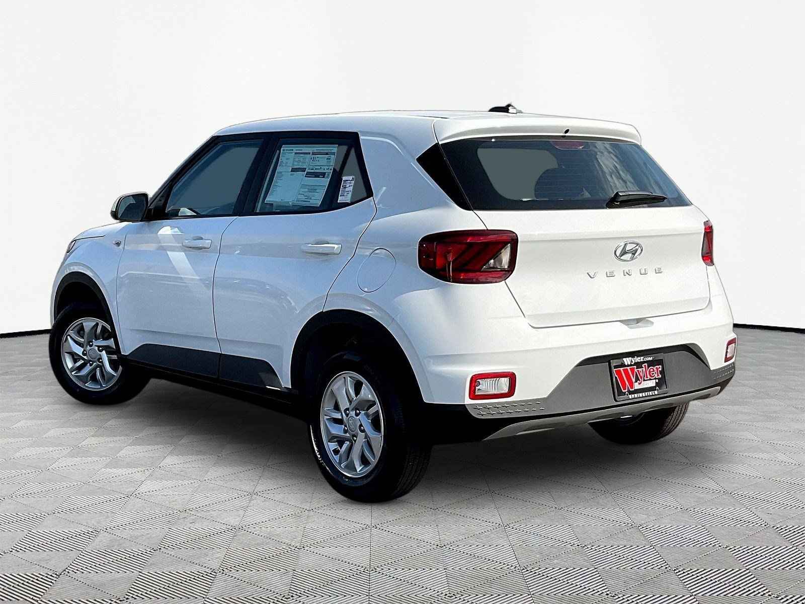 New 2026 Hyundai Venue SE FWD image 4