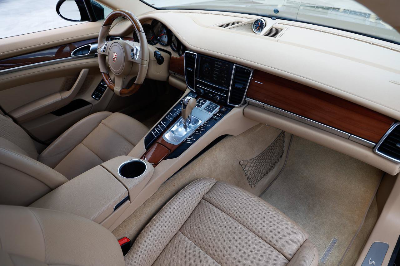 Used 2014 Porsche Panamera S RWD image 18