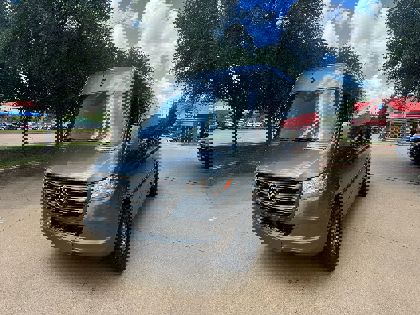 Used 2019 Mercedes-Benz Sprinter 2500 image 1