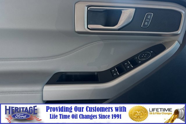 New 2024 Ford Explorer XLT w/ Equipment Group 202A image 8