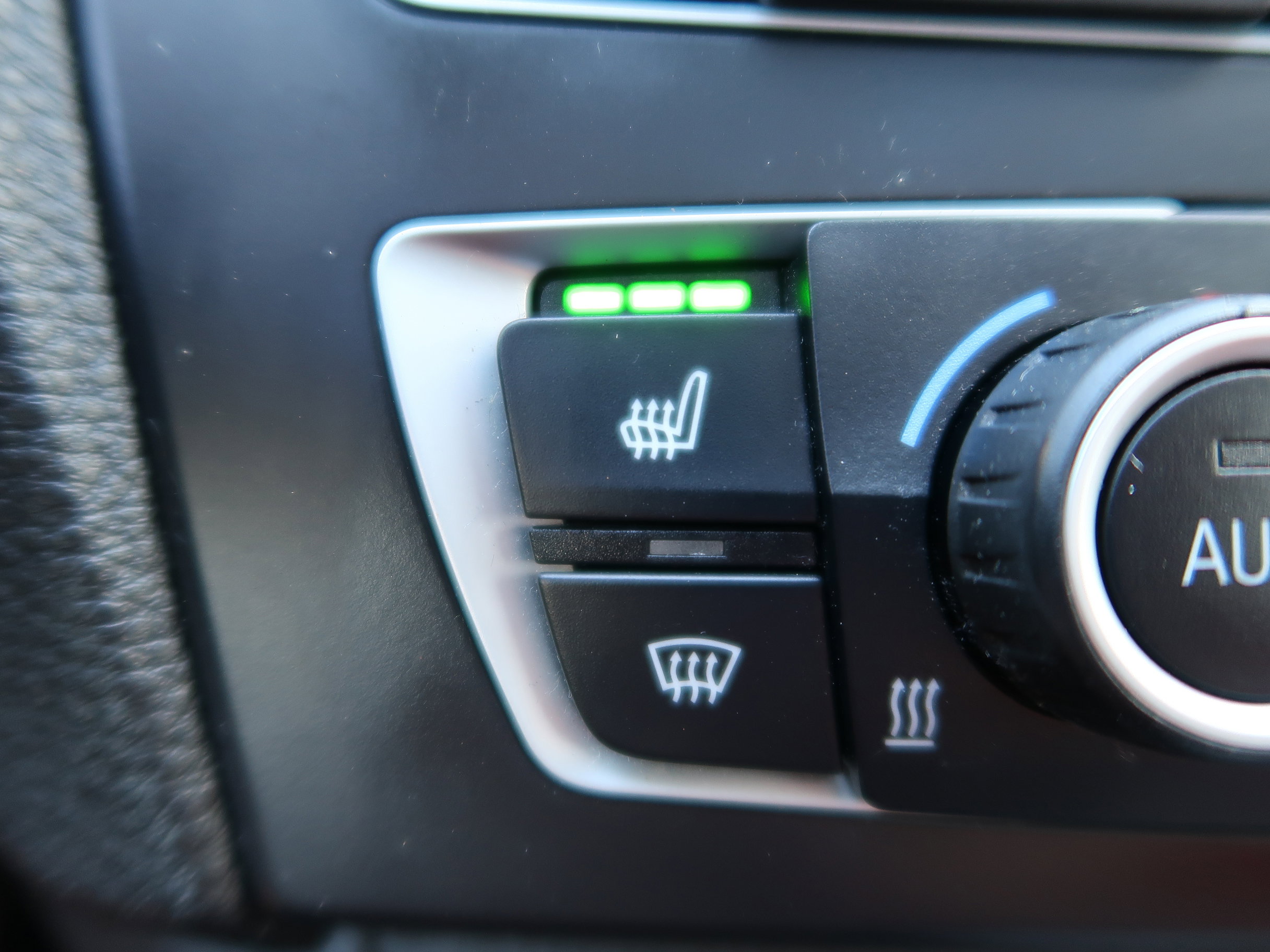 Used 2015 BMW M235i 2dr Cpe M235i RWD image 19