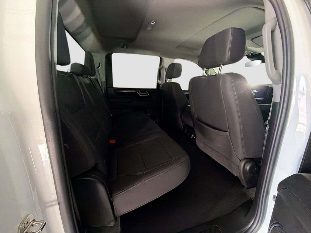 Used 2024 Chevrolet Silverado 2500 LT image 28