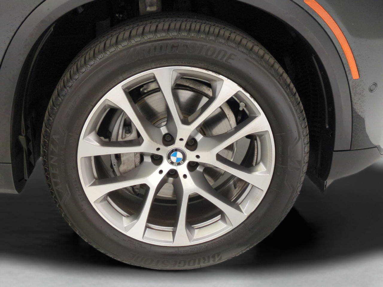 Used 2025 BMW X5 sDrive40i w/ Climate Comfort Package RWD image 24