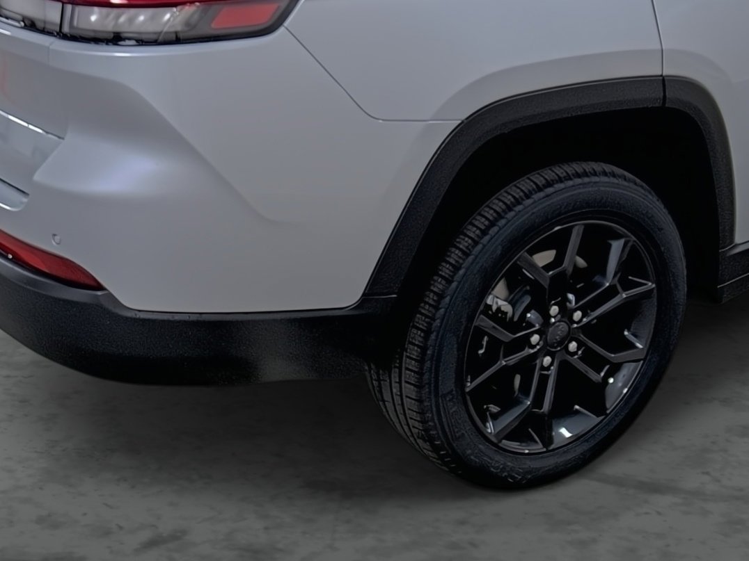 New 2025 Jeep Grand Cherokee L Limited w/ Trailer Tow Package image 12