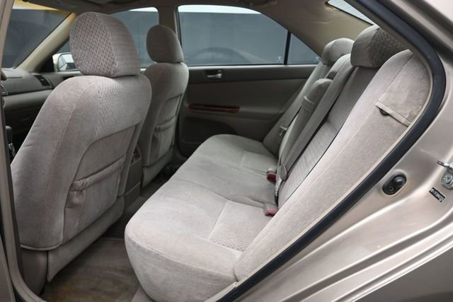 Used 2004 Toyota Camry XLE FWD image 16