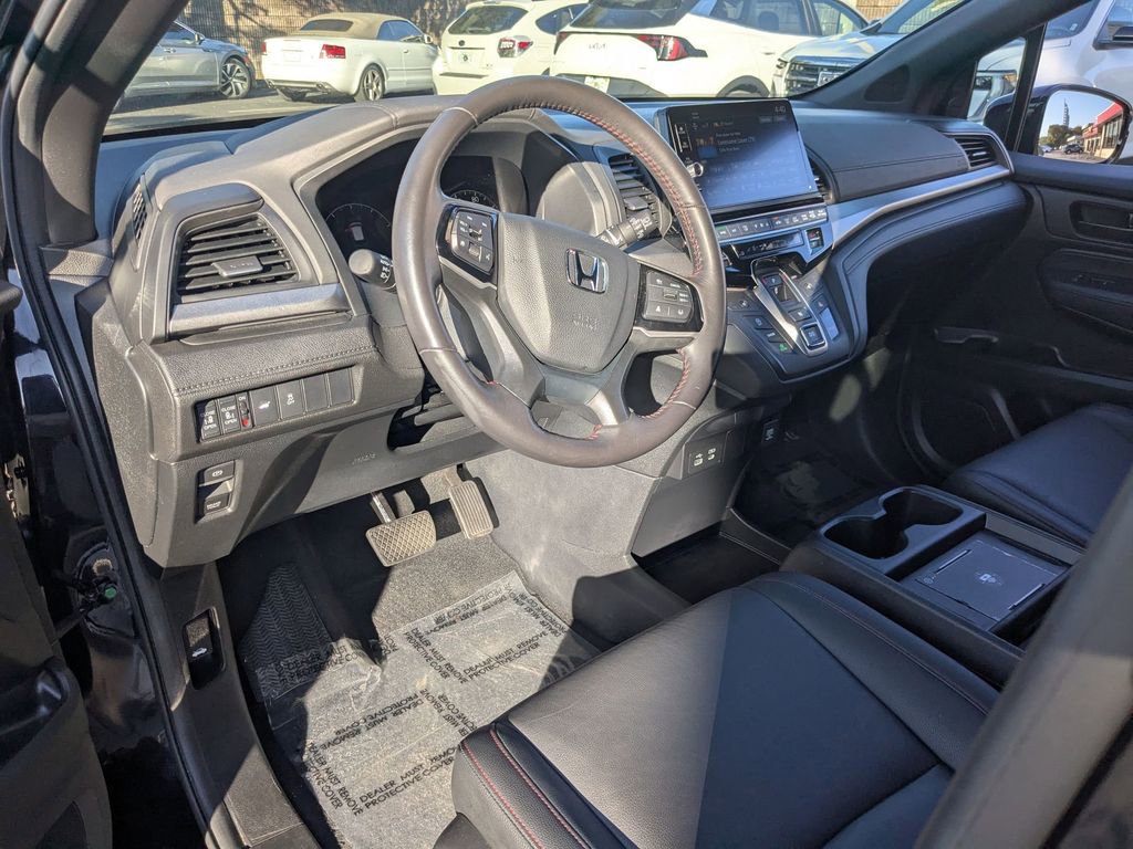 Used 2025 Honda Odyssey Sport-L image 13