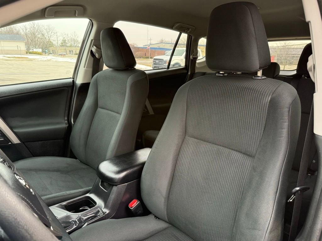 Used 2018 Toyota RAV4 LE w/ All Weather Liner Package image 11
