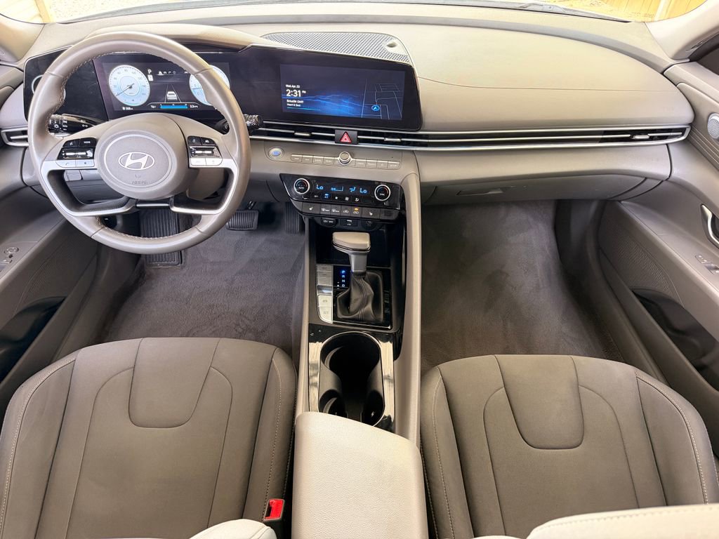 Used 2024 Hyundai Elantra SEL w/ Convenience Package FWD image 23