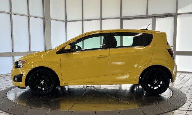 Used 2015 Chevrolet Sonic LT w/ LT Promotional Package FWD image 4