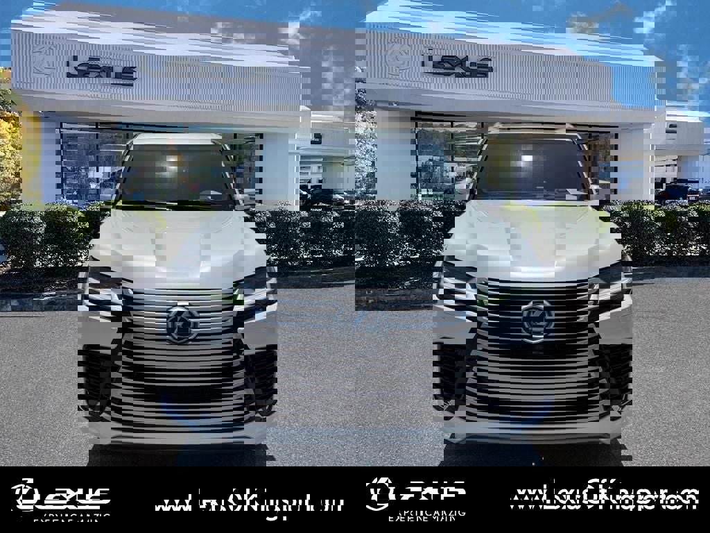 Used 2023 Lexus LX 600 4WD w/ Accessory Package (Z1) image 8