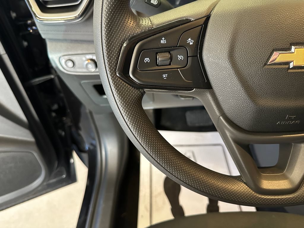 Used 2024 Chevrolet TrailBlazer LS w/ LS Convenience Package FWD image 11