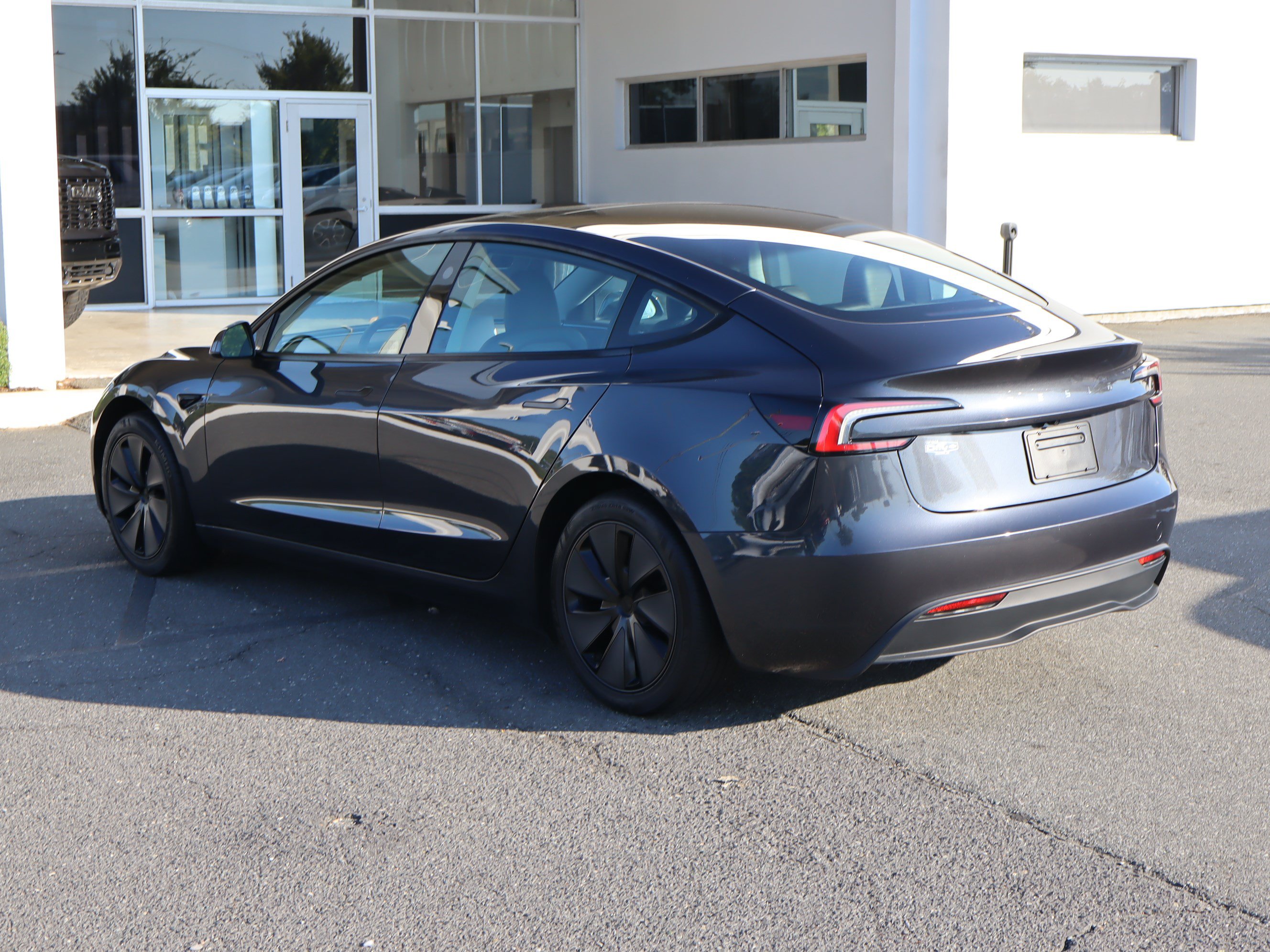 Used 2025 Tesla Model 3 Long Range RWD image 7