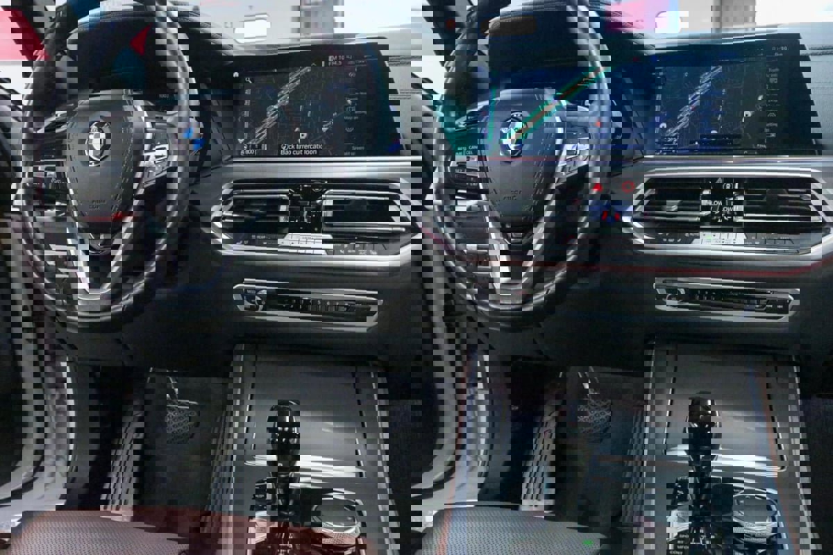 Used 2023 BMW X5 sDrive40i w/ Premium Package image 31